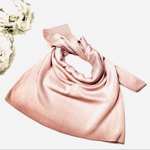 Dué per Dué Silk V-Neck Sweater, in Salmon - Picture 4 of 6